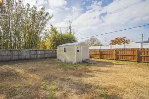1686 Se Biddle Lane Port Saint Lucie FL 34983