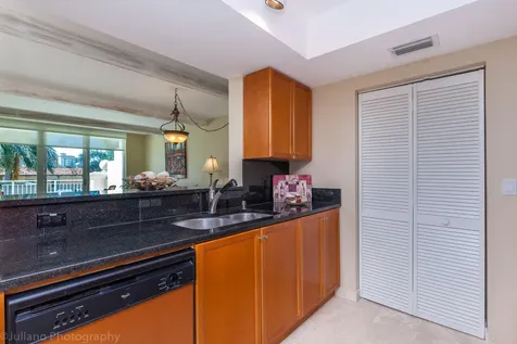 99 SE Mizner Boulevard Boca Raton FL 33432