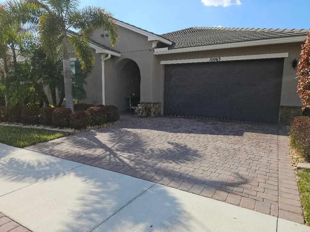 10063 Sw Coral Tree Circle Port Saint Lucie FL 34987