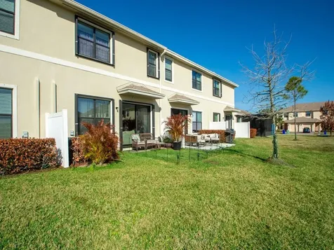 10106 W Villa Circle Vero Beach FL 32966