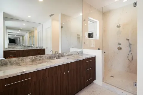6371 Sw 87th Terrace Pinecrest FL 33156