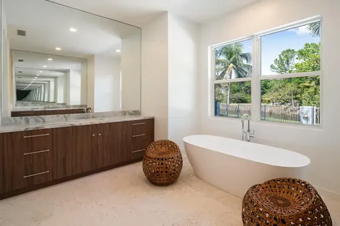 6371 Sw 87th Terrace Pinecrest FL 33156