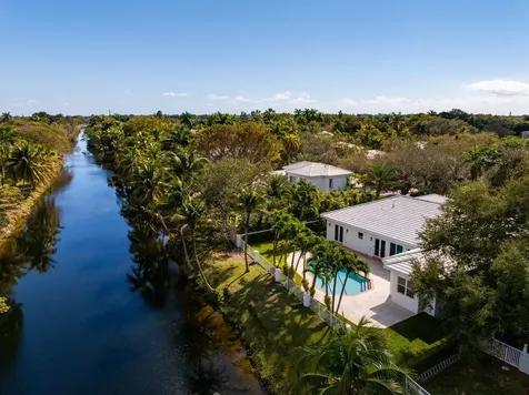 6371 Sw 87th Terrace Pinecrest FL 33156
