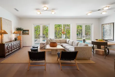 6371 Sw 87th Terrace Pinecrest FL 33156