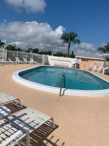 2821 Duke Lane Delray Beach FL 33445