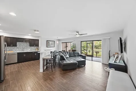 5550 Coach House Circle Boca Raton FL 33486
