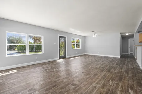 924 Se Dolphin Drive Stuart FL 34996