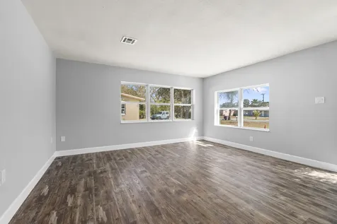 924 Se Dolphin Drive Stuart FL 34996