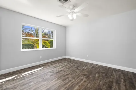 924 Se Dolphin Drive Stuart FL 34996