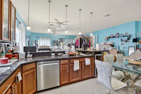 261 Ne 41st Street Oakland Park FL 33334