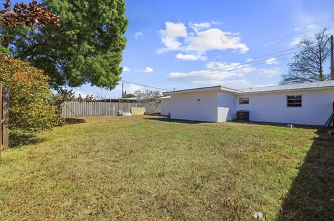 306 Riomar Drive Port Saint Lucie FL 34952