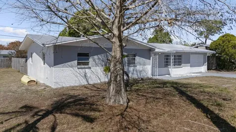 306 Riomar Drive Port Saint Lucie FL 34952