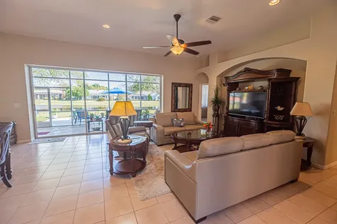 1534 Sw Mockingbird Circle Port Saint Lucie FL 34986