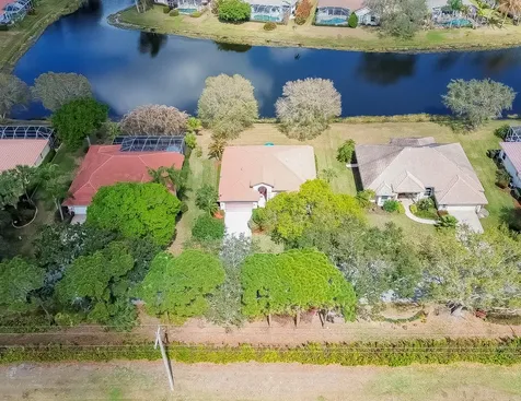 1534 Sw Mockingbird Circle Port Saint Lucie FL 34986
