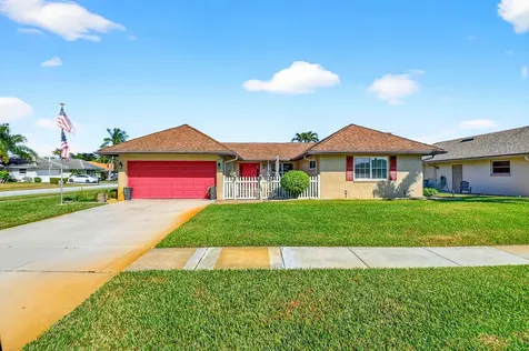 10260 Greentrail Drive Boynton Beach FL 33436
