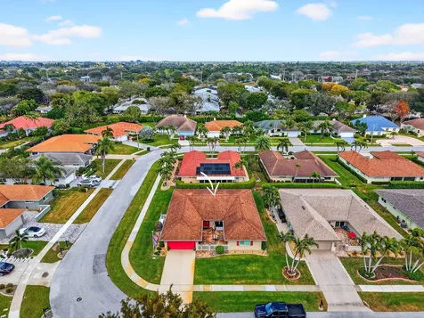 10260 Greentrail Drive Boynton Beach FL 33436