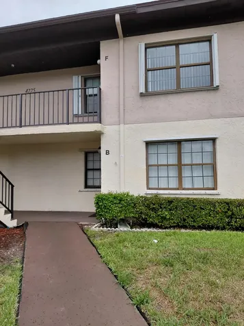 4225 S 57th Avenue Greenacres FL 33463