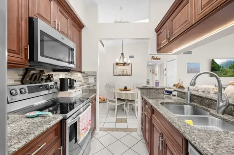 2502 SE Anchorage Cove Port Saint Lucie FL 34952
