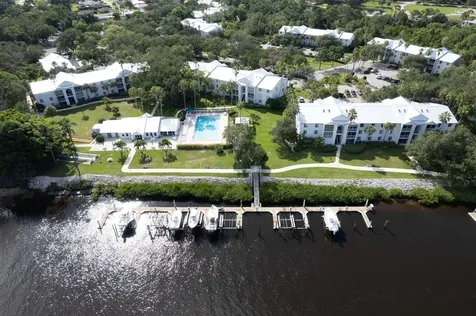 2502 SE Anchorage Cove Port Saint Lucie FL 34952