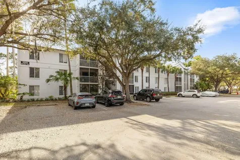 2502 SE Anchorage Cove Port Saint Lucie FL 34952