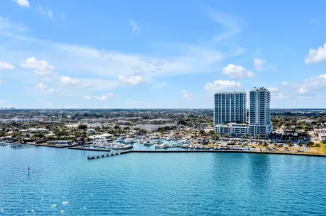220 Lake Shore Drive Lake Park FL 33403