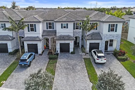 11966 Nw 47th Manor Coral Springs FL 33076