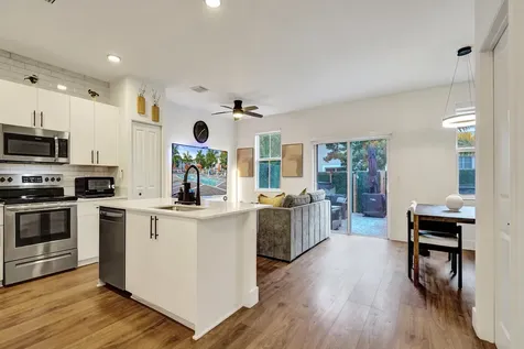 11966 Nw 47th Manor Coral Springs FL 33076