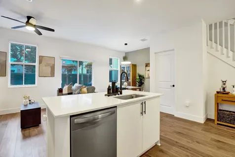 11966 Nw 47th Manor Coral Springs FL 33076