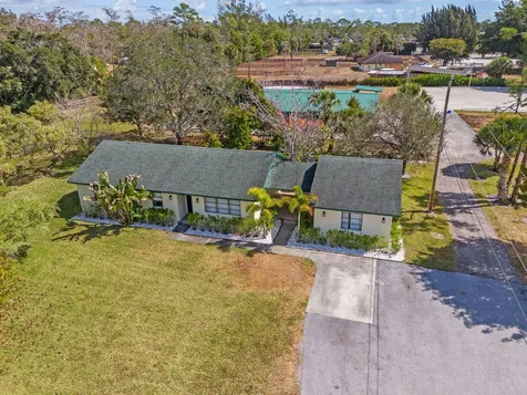 1230 F Road Loxahatchee Groves FL 33470