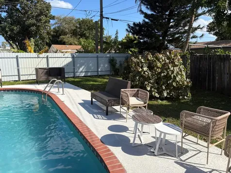 816 Nw 8th Avenue Boynton Beach FL 33426