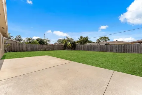 425 Palo Alto Drive Palm Springs FL 33461