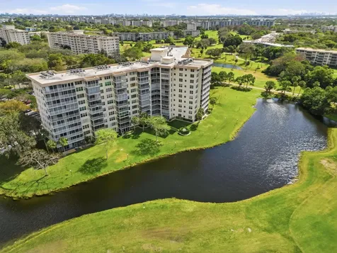 3507 Oaks Way Pompano Beach FL 33069