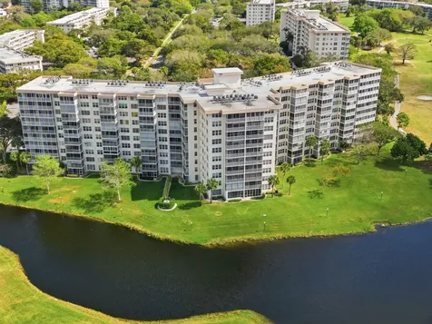 3507 Oaks Way Pompano Beach FL 33069