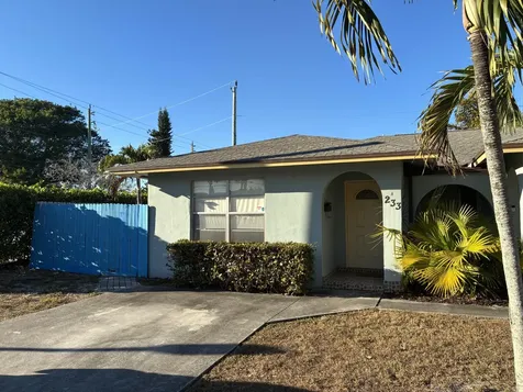 233 W Pine Terrace West Palm Beach FL 33405