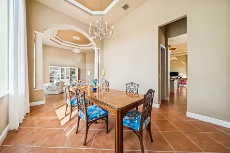 522 Les Jardin Drive Palm Beach Gardens FL 33410