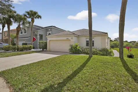 7758 Oak Grove Circle Lake Worth FL 33467