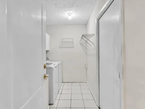 9165 Vineland Court Boca Raton FL 33496