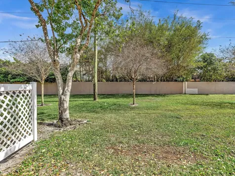 9165 Vineland Court Boca Raton FL 33496