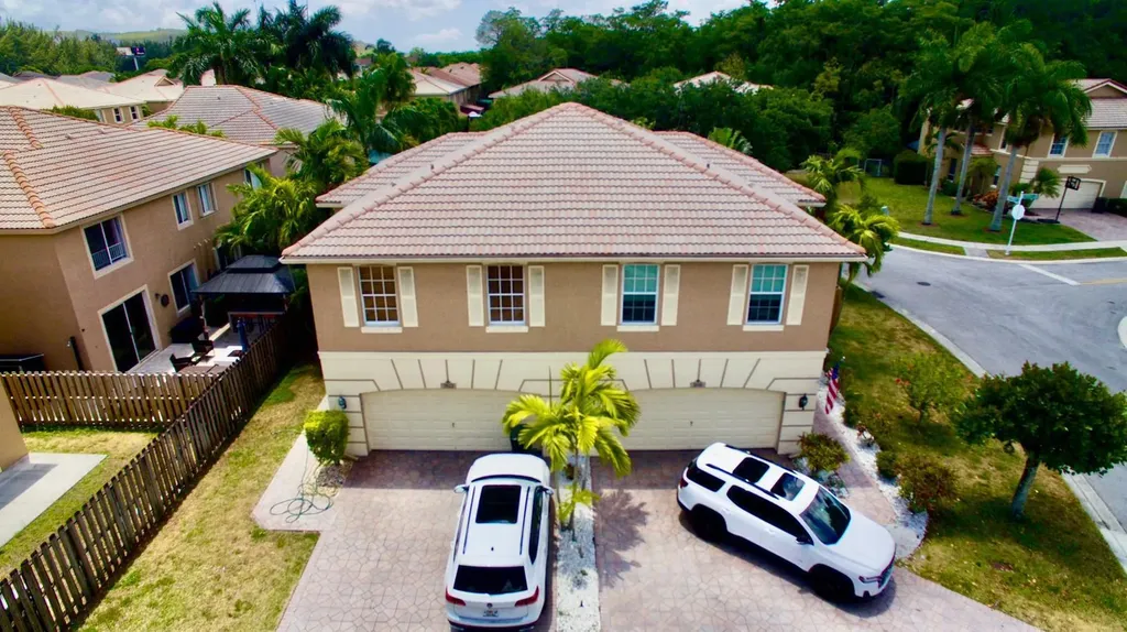 3622 Asperwood Circle Coconut Creek FL 33073