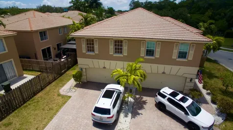 3622 Asperwood Circle Coconut Creek FL 33073