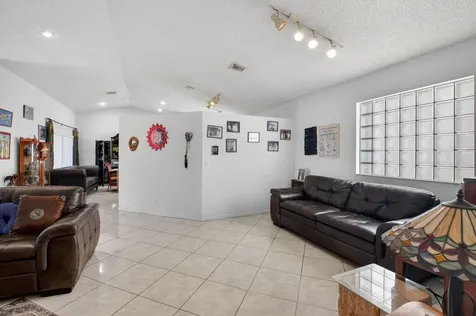9651 Honeybell Circle Boynton Beach FL 33437