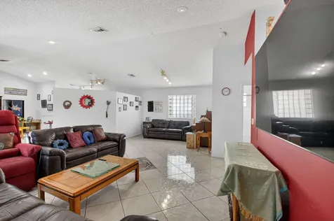9651 Honeybell Circle Boynton Beach FL 33437
