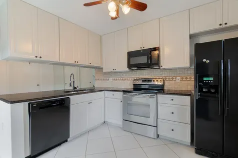 31 Clinton Court Royal Palm Beach FL 33411
