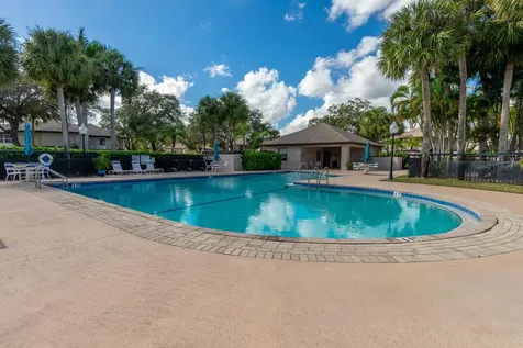31 Clinton Court Royal Palm Beach FL 33411