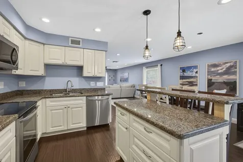 326 Sandtree Drive Palm Beach Gardens FL 33403