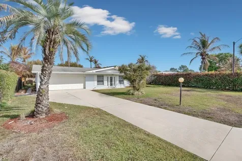 1385 Ne Hilltop Street Jensen Beach FL 34957