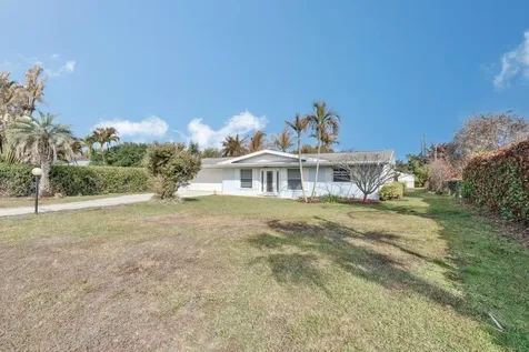 1385 Ne Hilltop Street Jensen Beach FL 34957