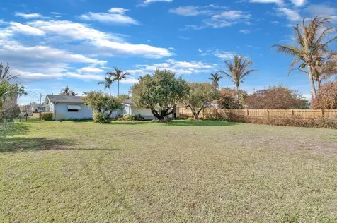 1385 Ne Hilltop Street Jensen Beach FL 34957