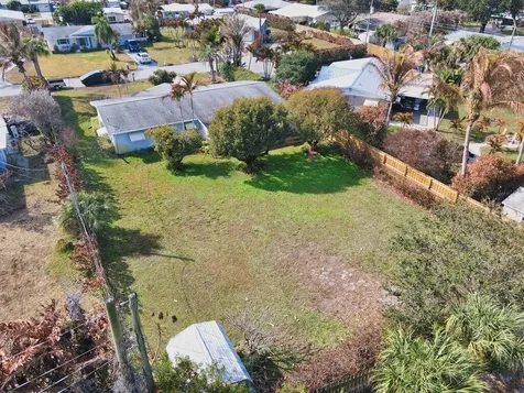1385 Ne Hilltop Street Jensen Beach FL 34957