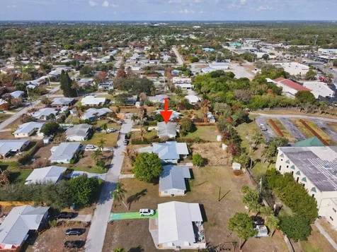 1385 Ne Hilltop Street Jensen Beach FL 34957